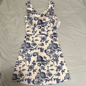 NWT Blue floral sleeveless dress with back cut out size small